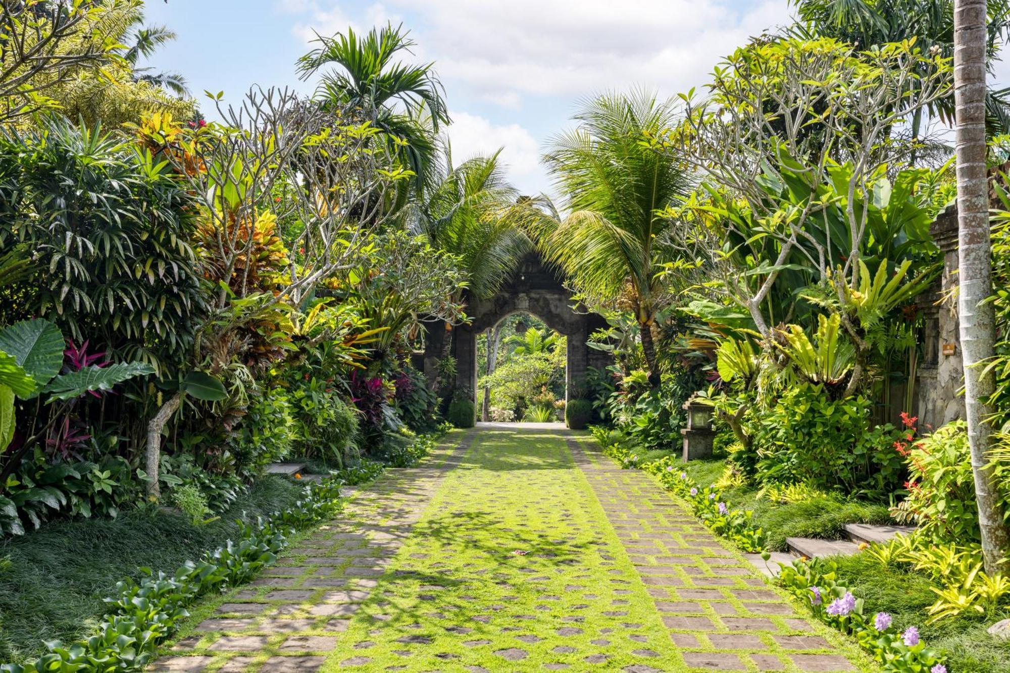 Resort Pramana Watu Kurung 5*